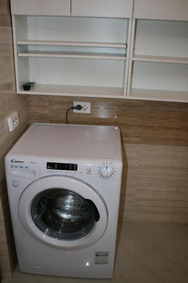 Penthouse Daniela - 3 Rooms In A Spacious Central Apartment Targu Mures Luaran gambar
