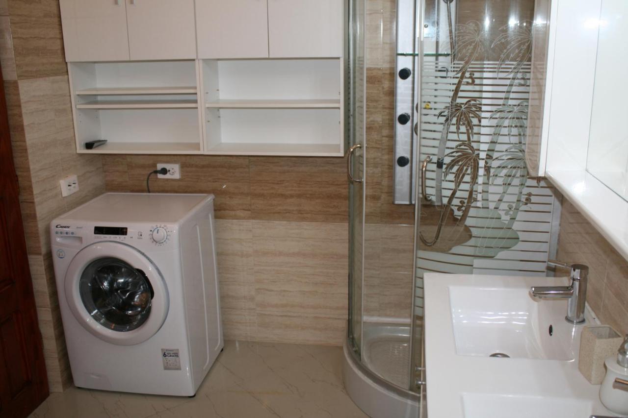 Penthouse Daniela - 3 Rooms In A Spacious Central Apartment Targu Mures Luaran gambar