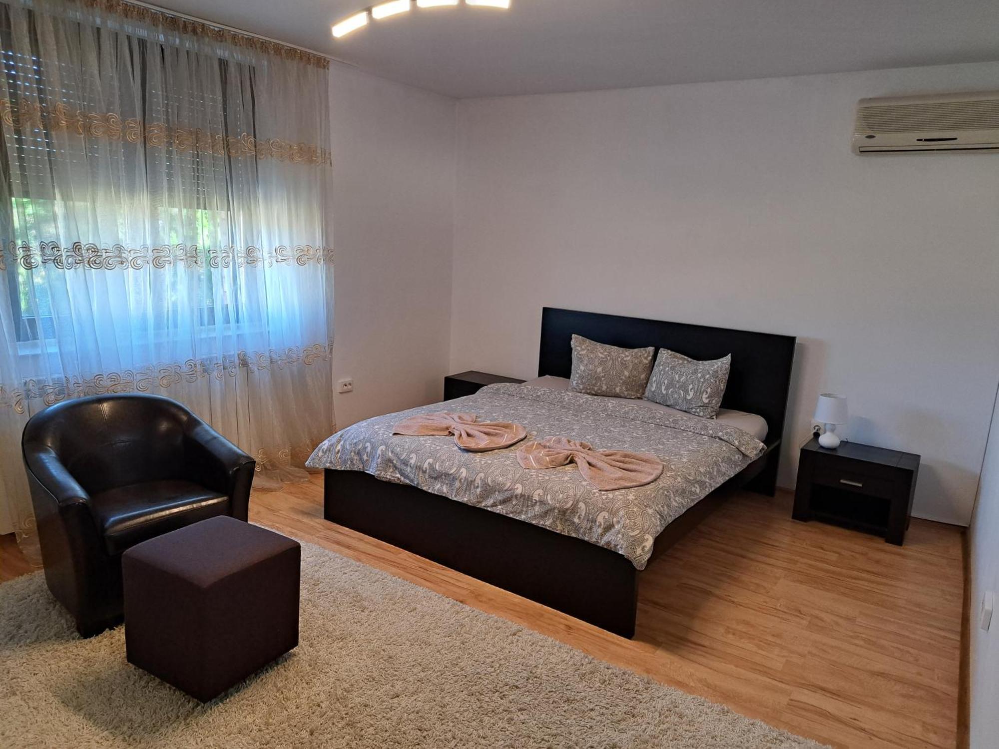 Penthouse Daniela - 3 Rooms In A Spacious Central Apartment Targu Mures Luaran gambar